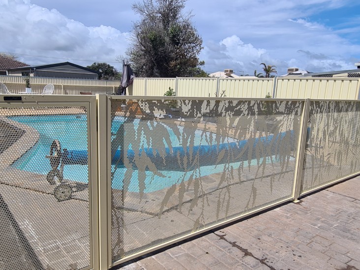 Decoview Gum Perf Pool Perf Panel in Textured Primrose